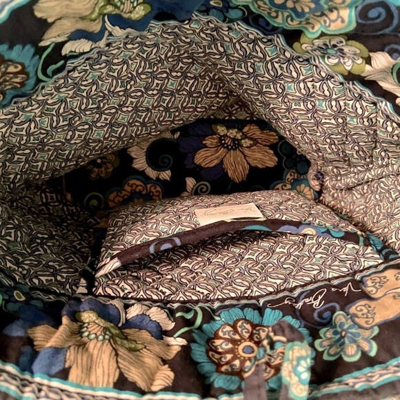 Vera Bradley Tote in Mod Floral Blue Pattern - Picture 3 of 6